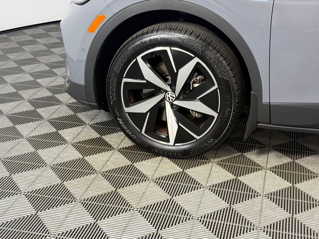 Used 2023 Gray Volkswagen Pro S image 12