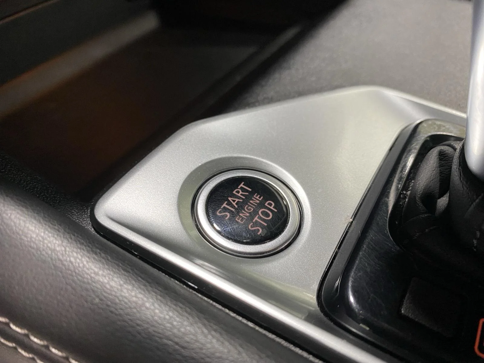 Used 2019 Super Black Nissan 2.5 SL image 28