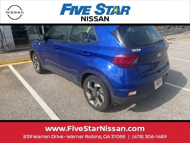 Used 2023 Blue Hyundai Limited image 8