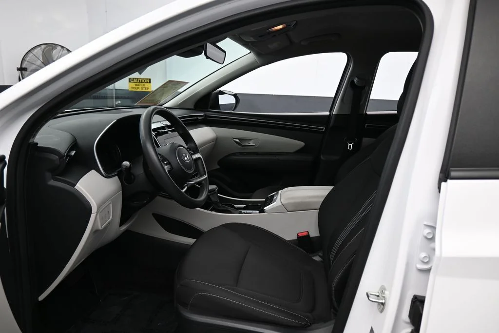 Used 2024 White Pearl Hyundai SEL image 11