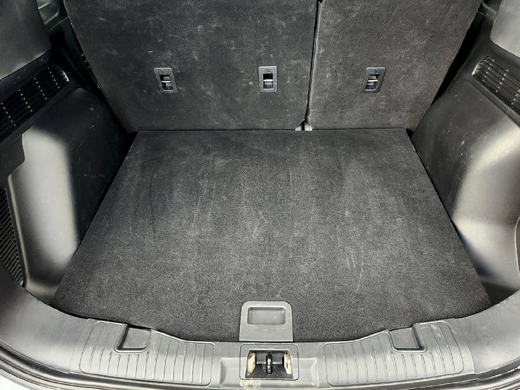 Used 2025 Silver Ford ST-Line image 32