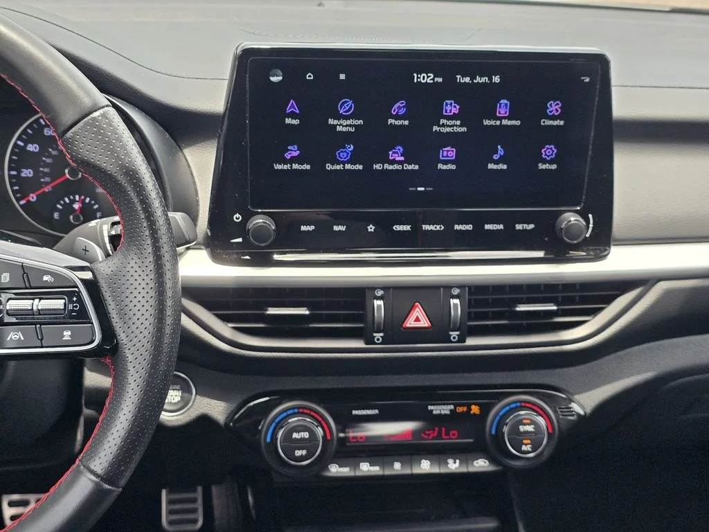 Used 2024 Snow White Pearl Kia GT image 14