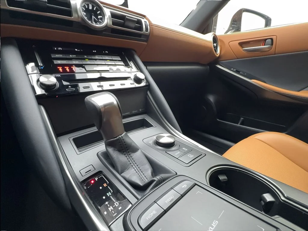 Used 2022 Red Lexus 300 image 40