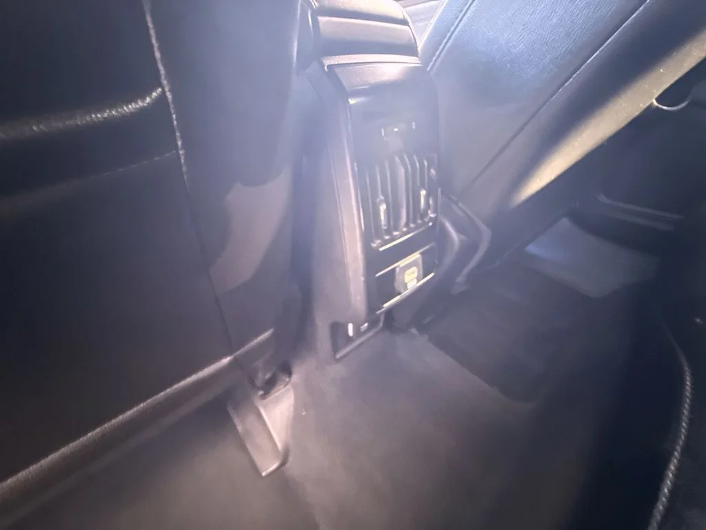 Used 2024 White Jeep Latitude image 15