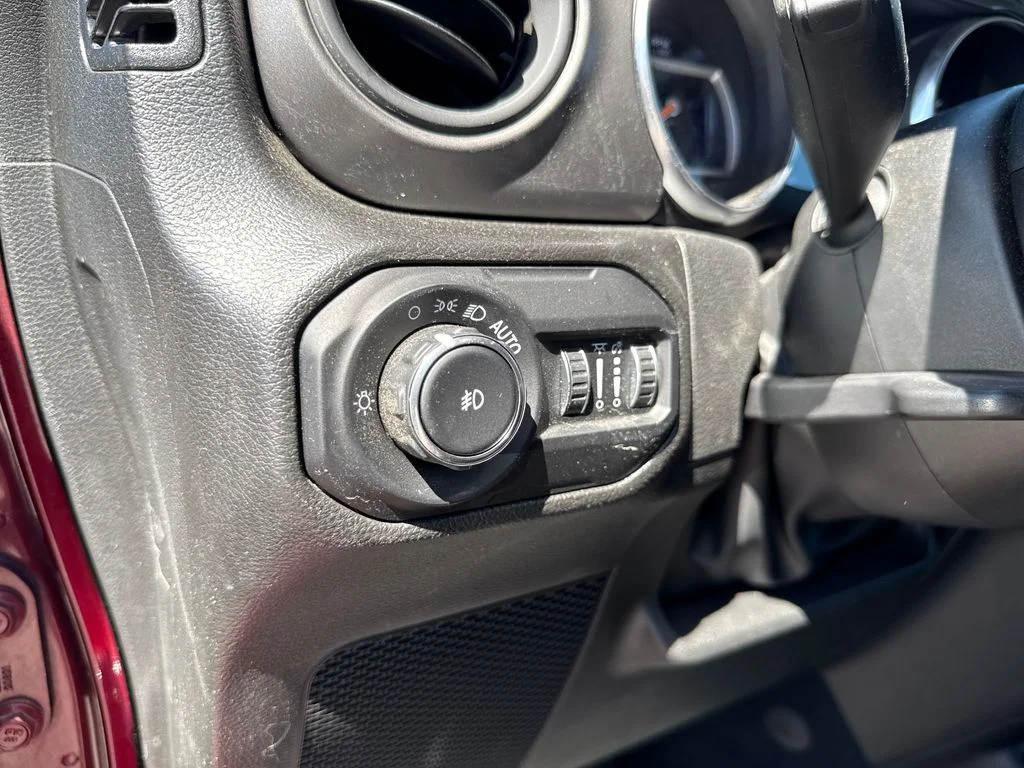 Used 2022 Red Jeep Unlimited Sport S image 12
