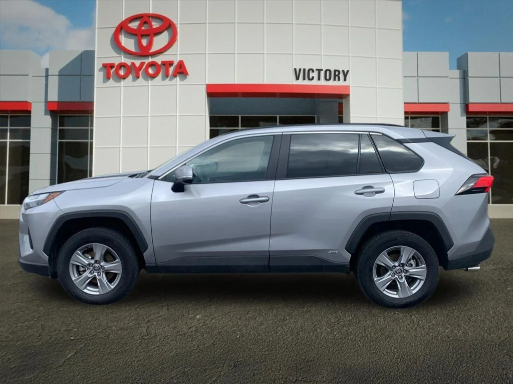 Used 2025 Silver Toyota XLE image 6