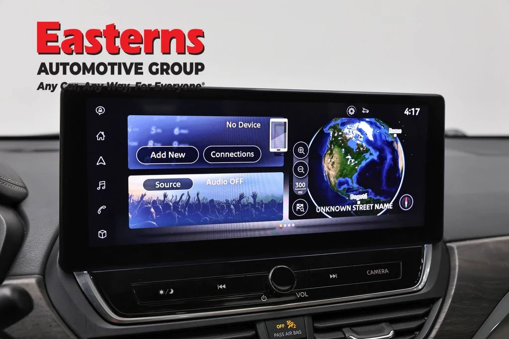 Used 2023 Red Nissan 2.5 SV image 19