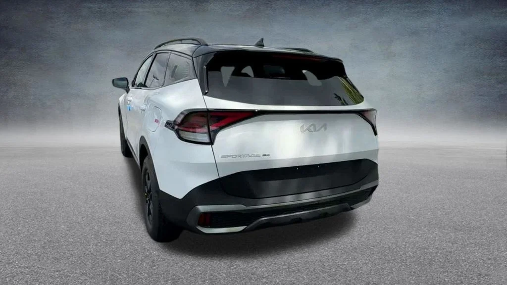 Used 2024 White Kia X-Pro Prestige image 19