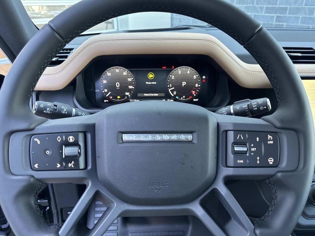 New 2026 Santorini Black Land Rover S image 28