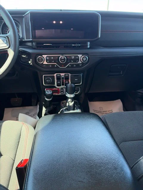 Used 2024 Gray Jeep Rubicon image 15