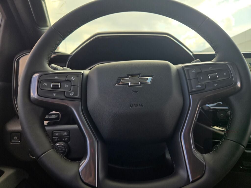 2026 Chevrolet Silverado 1500 ZR2 - Photo 35
