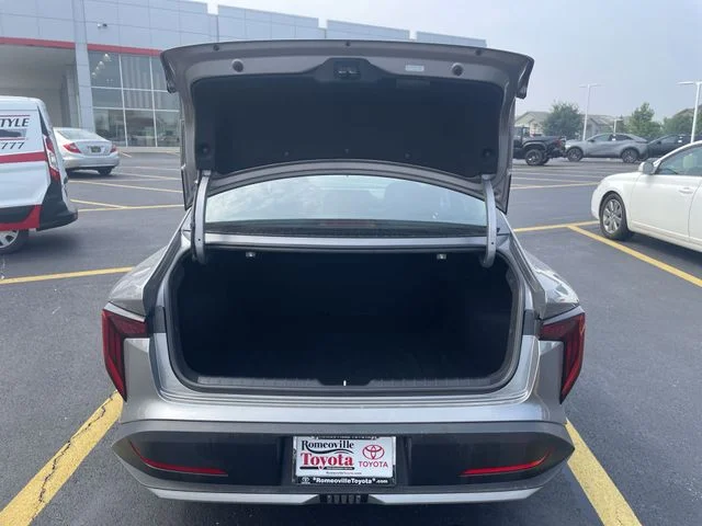 2025 Kia K4 LXS - Photo 33