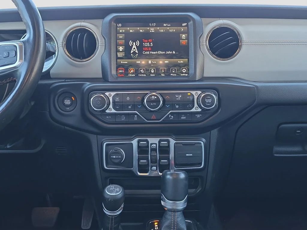 Used 2022 Black Jeep Overland image 14