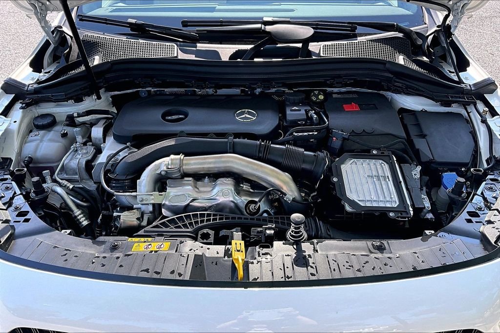 New 2026 White Mercedes-Benz GLA 250 image 12