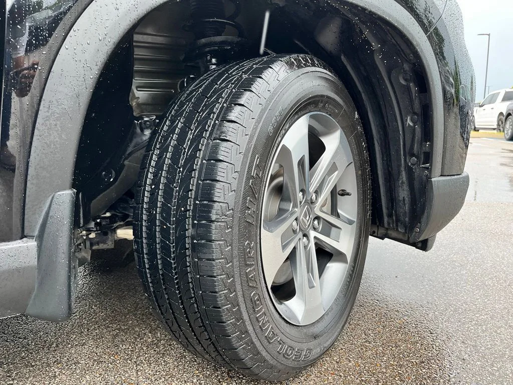 Used 2025 Black Honda EX-L image 6