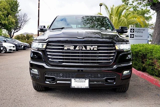 New 2026 Diamond Black Crystal Pearl-Coat Exterior Paint RAM Laramie image 5