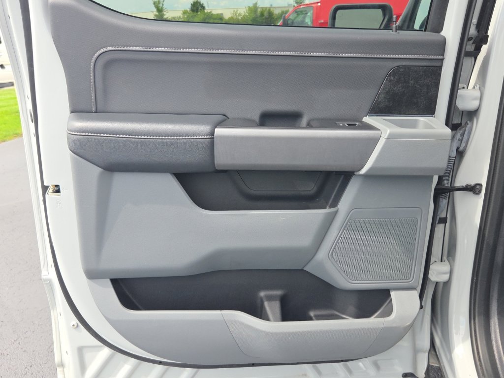 Used 2023 White Ford XLT image 18