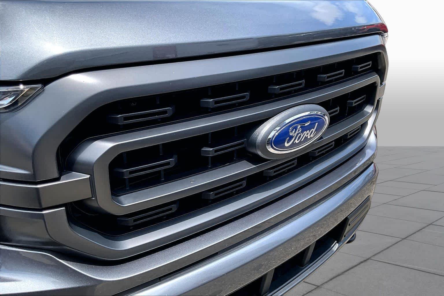 Used 2023 Carbonized Gray Metallic Ford XLT image 30
