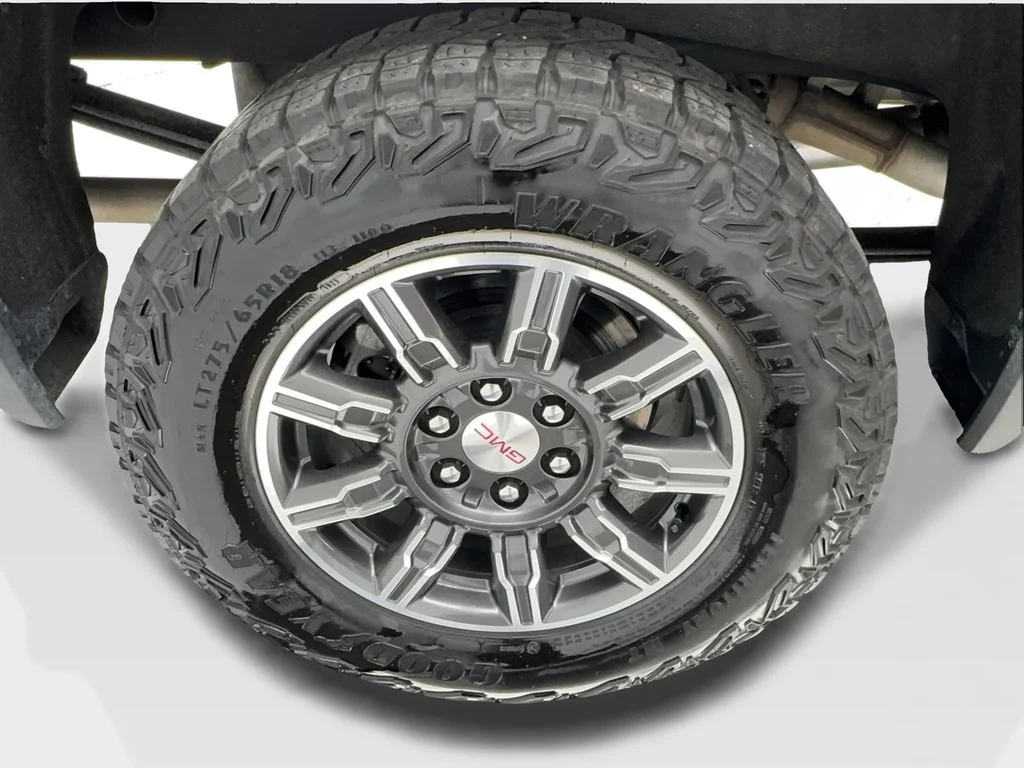 Used 2025 Black GMC AT4 image 19