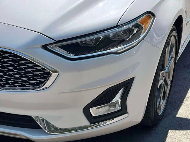 Certified Used 2019 White Platinum Clearcoat Metallic Ford Titanium image 9