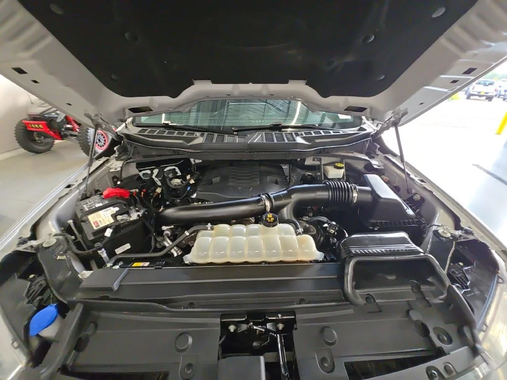 Used 2021 Silver Ford XLT image 24