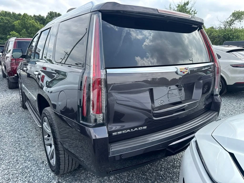 Used 2017 Gray Cadillac Luxury image 5