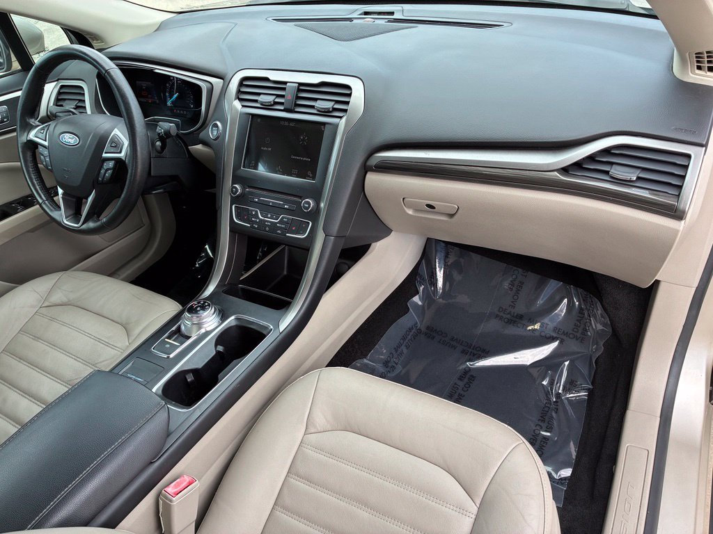 Used 2018 Gold Ford SE image 28