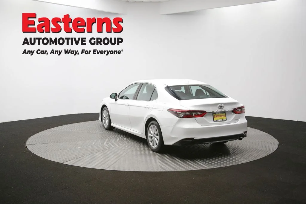 Used 2022 White Toyota LE image 62