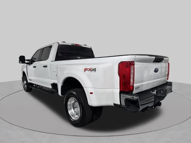 Used 2025 White Ford XL image 7