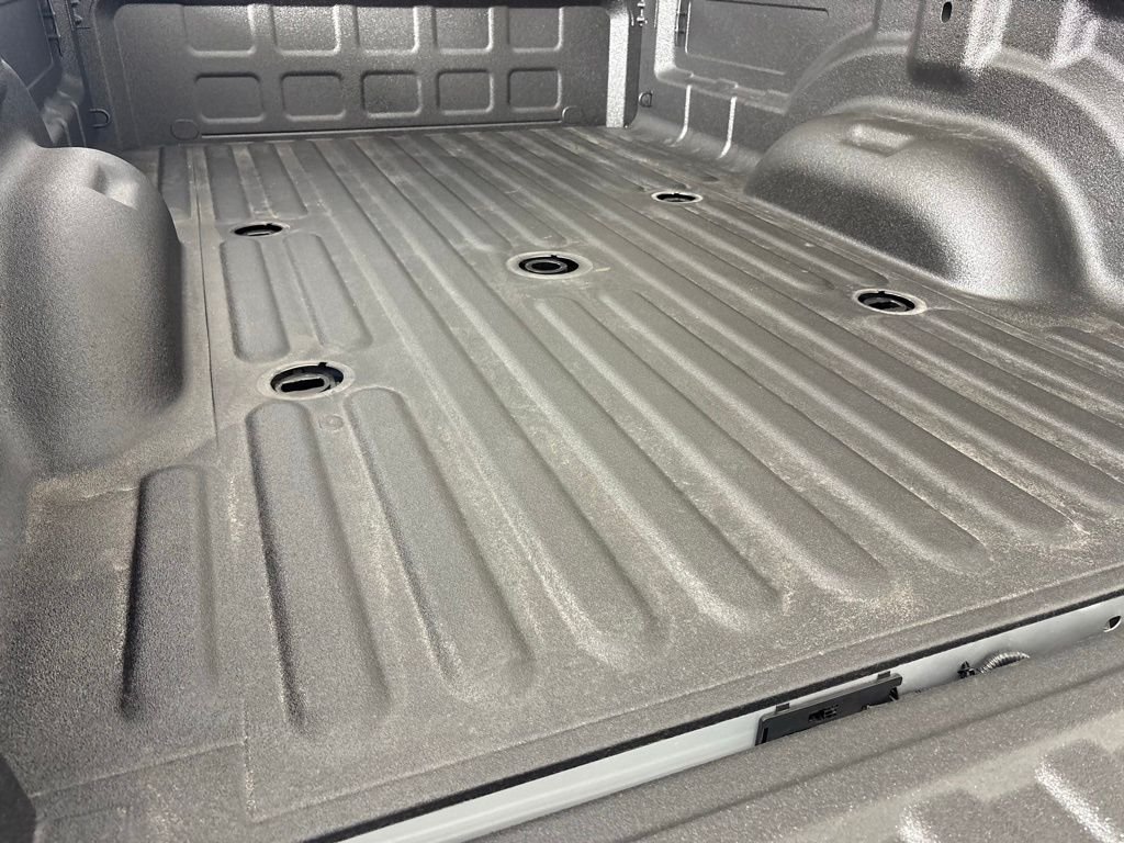 New 2026 Silver-Zynith Exterior Paint RAM Laramie image 38