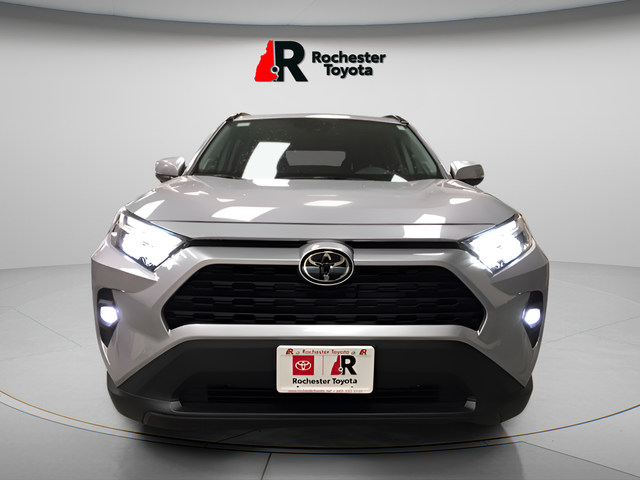 Certified Used 2025 Silver Toyota XLE Premium image 9