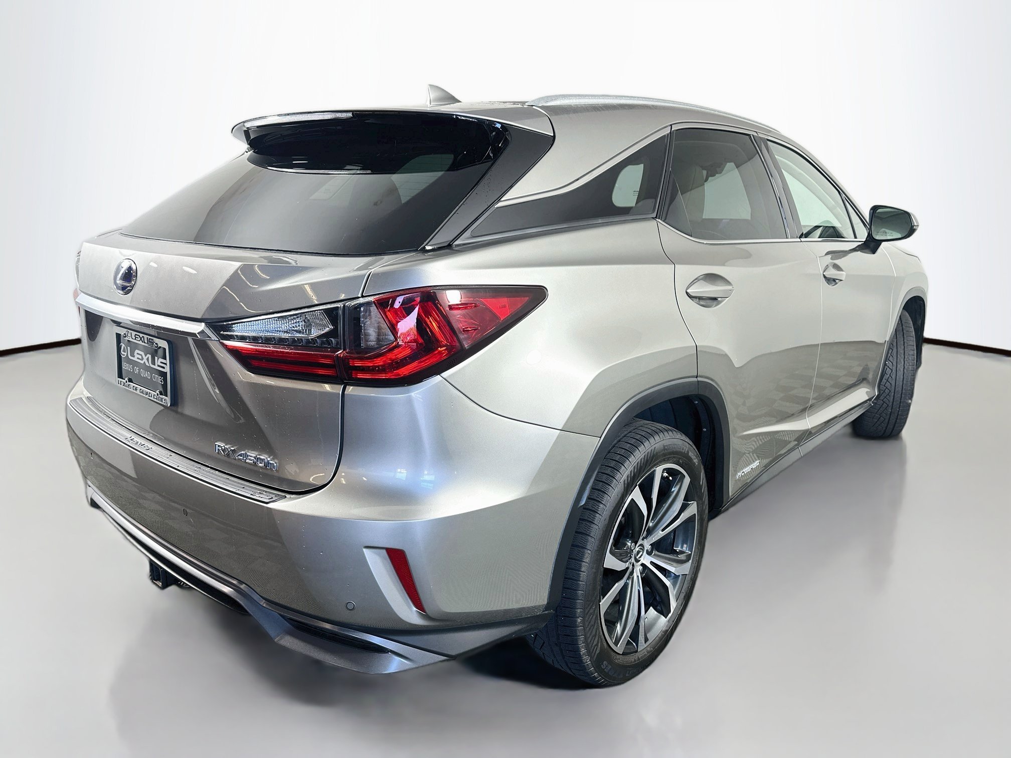 Used 2019 Atomic Silver Lexus 450h image 7