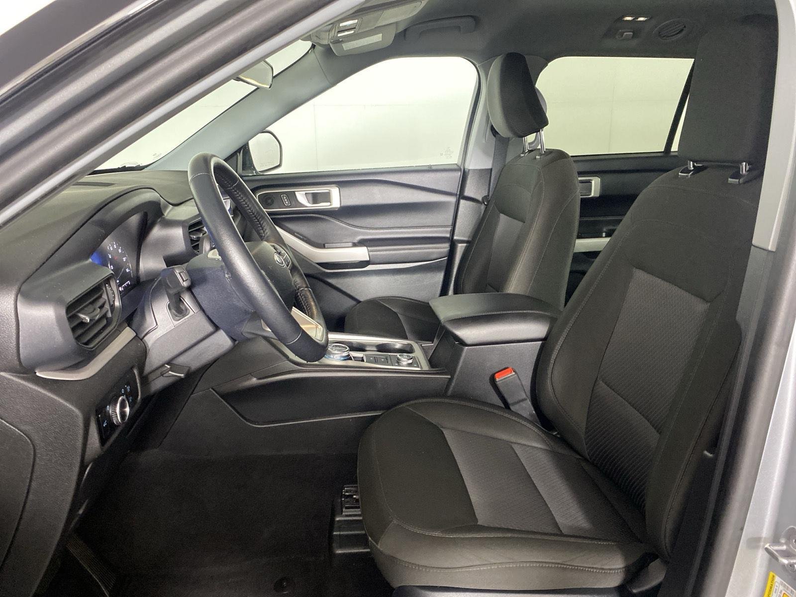 Used 2024 Iconic Silver Ford XLT image 20