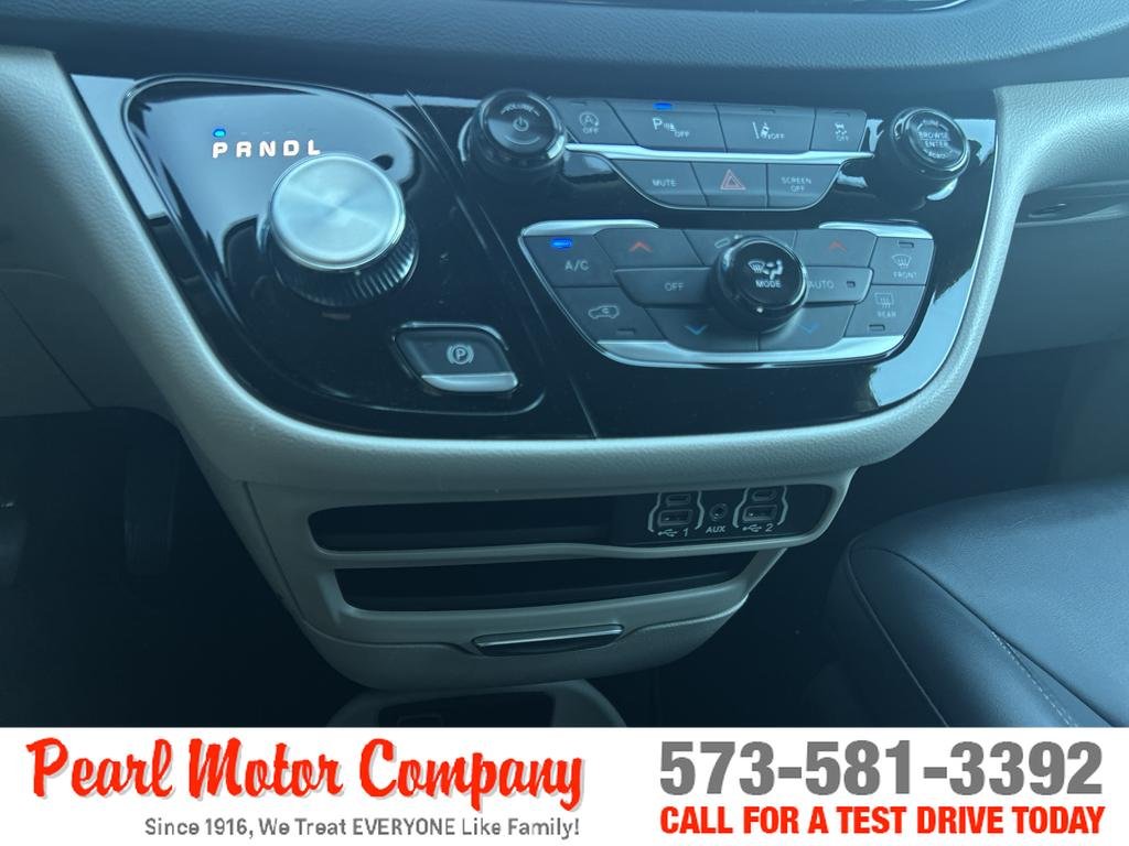 2024 Chrysler Pacifica Touring L - Photo 17