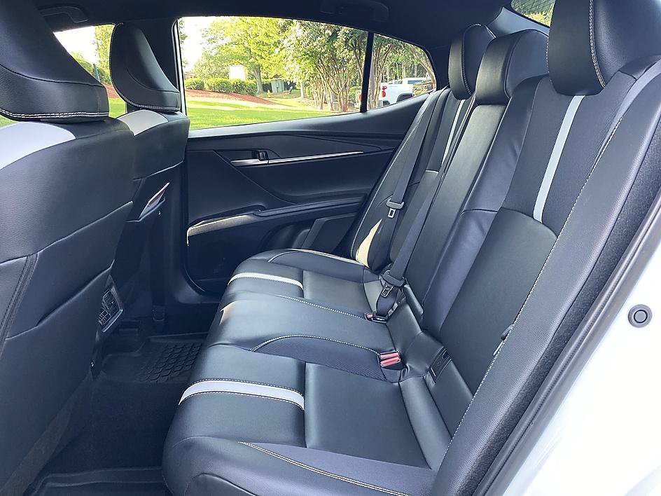 Used 2025 Ice Cap Toyota SE image 12