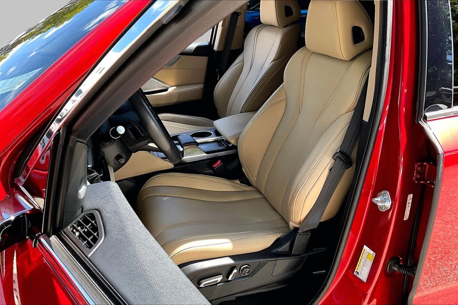 Used 2024 Performance Red Pearl Acura  image 8