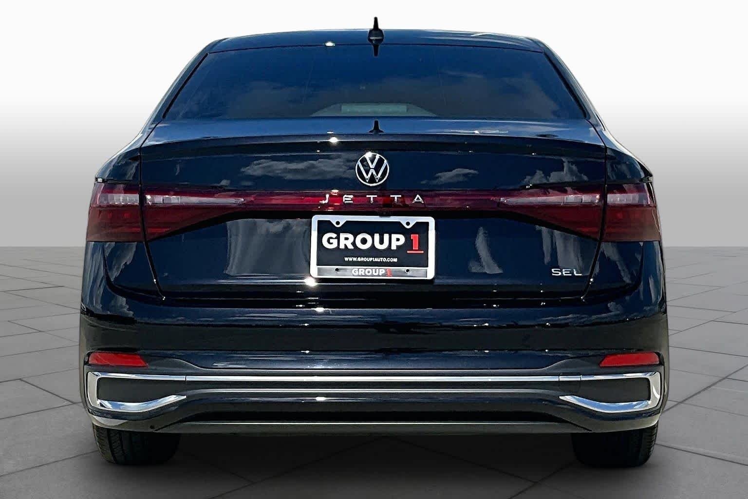 Used 2025 Deep Black Pearl Volkswagen SEL image 4