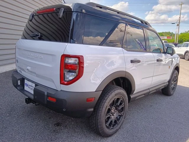 New 2026 Oxford White Ford Badlands® image 3
