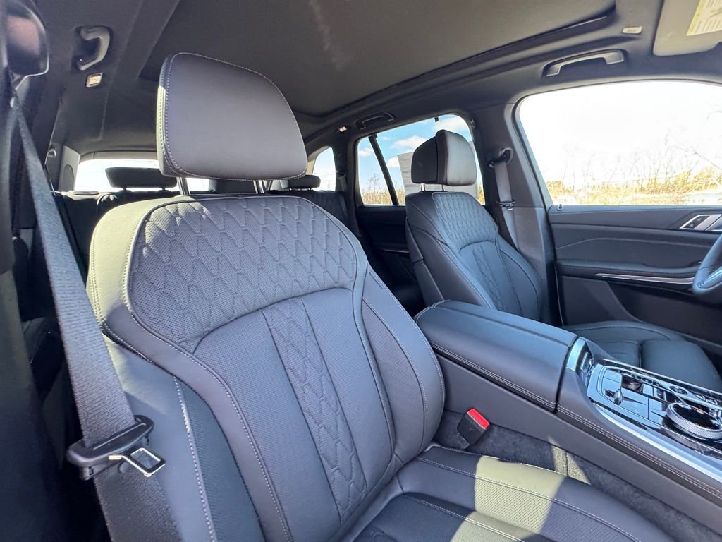 Used 2026 Gray BMW xDrive50e image 28