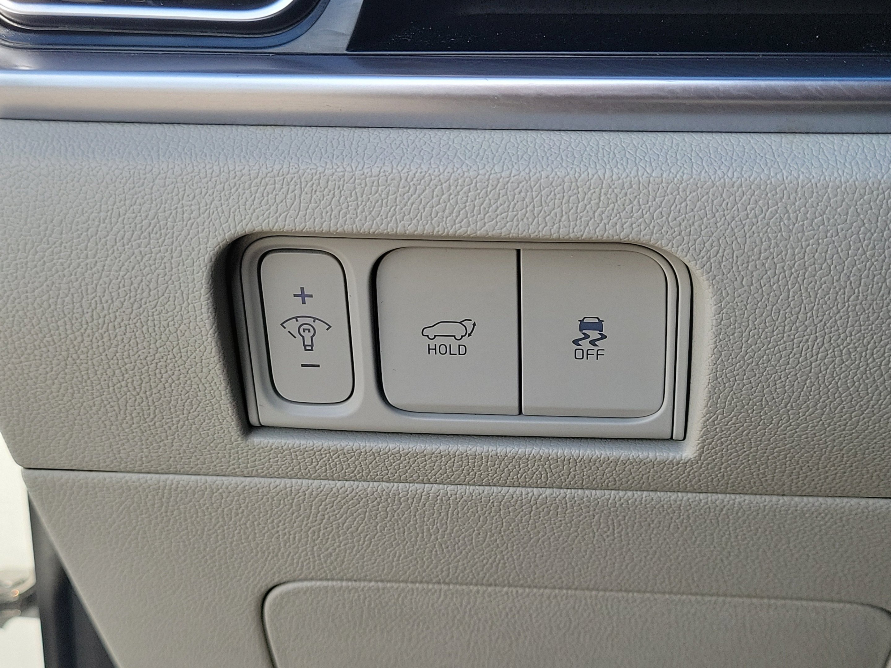 Used 2025 Silky Silver Kia EX image 27