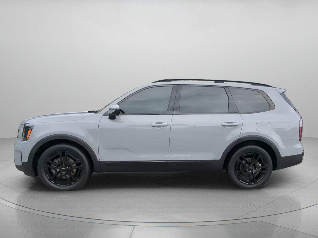 Used 2024 Wolf Gray Kia SX X-Line image 11