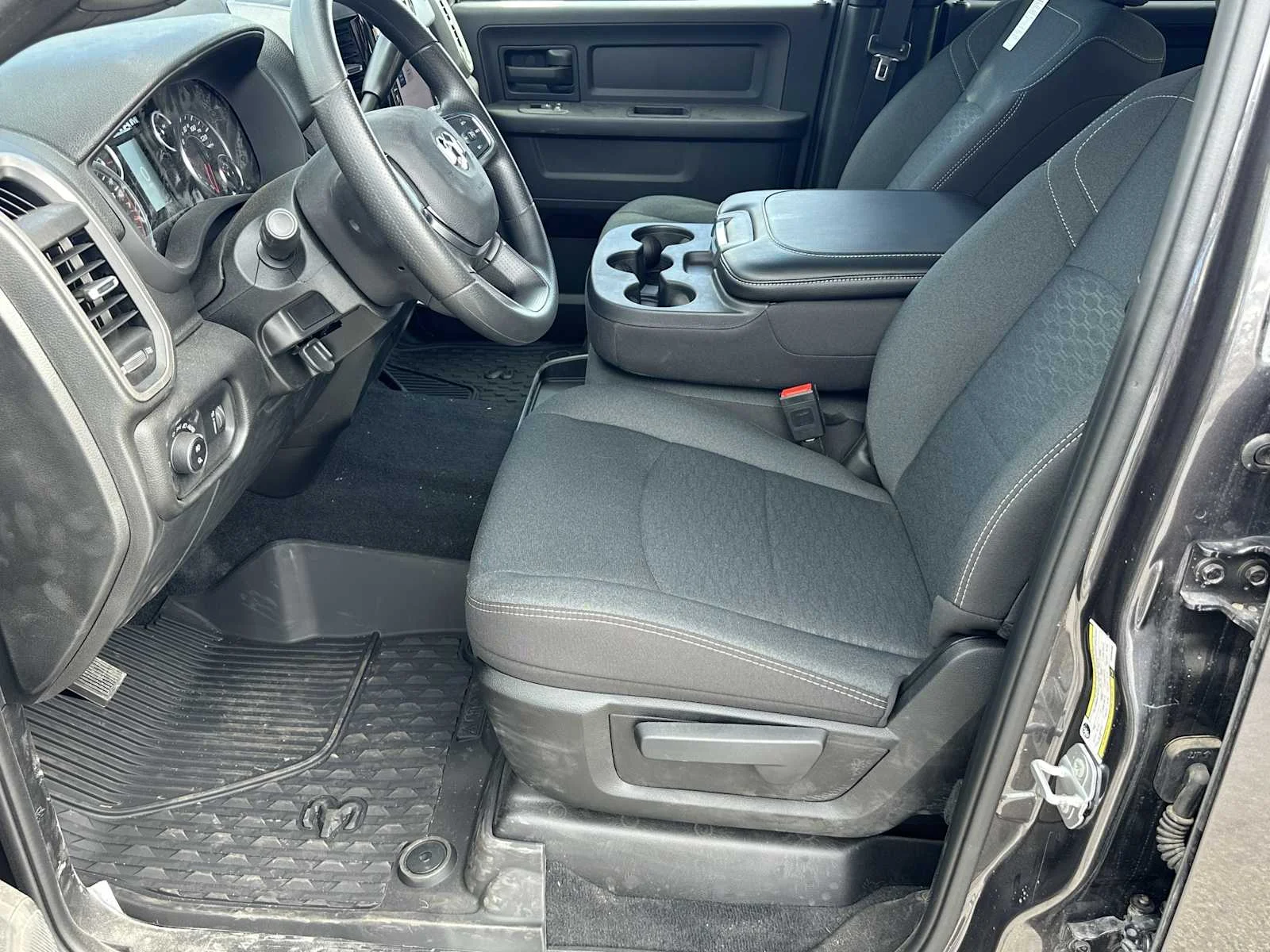 2025 RAM 2500 Tradesman - Photo 9