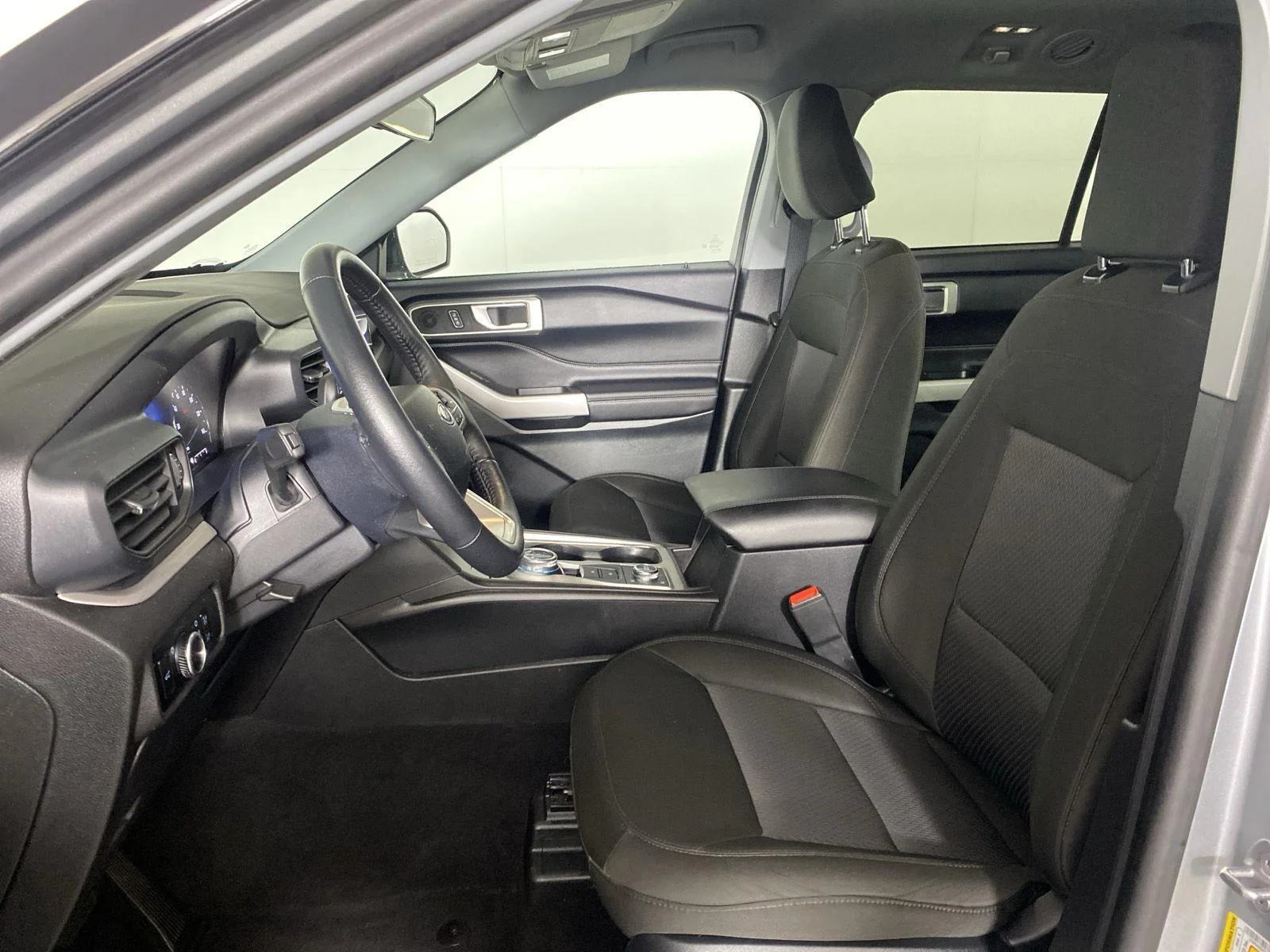 Used 2024 Iconic Silver Ford XLT image 20