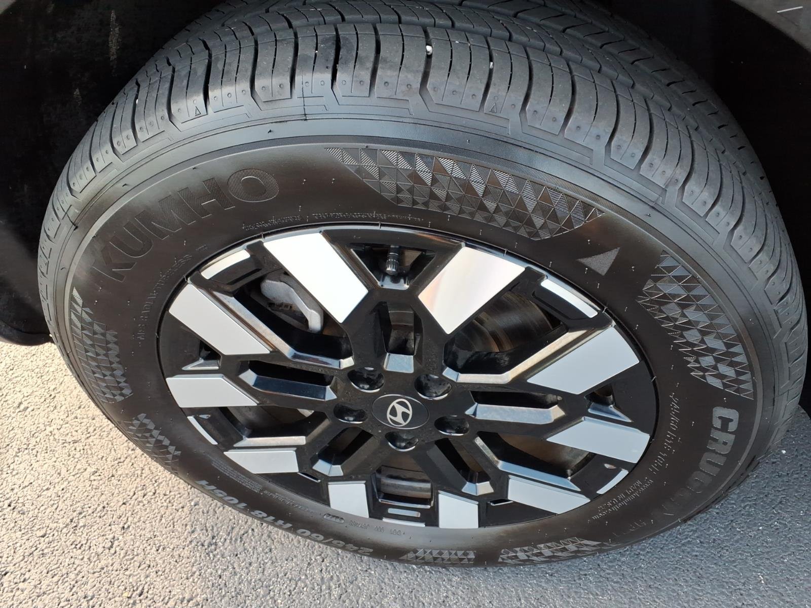 2025 Hyundai Santa Cruz SE - Photo 17