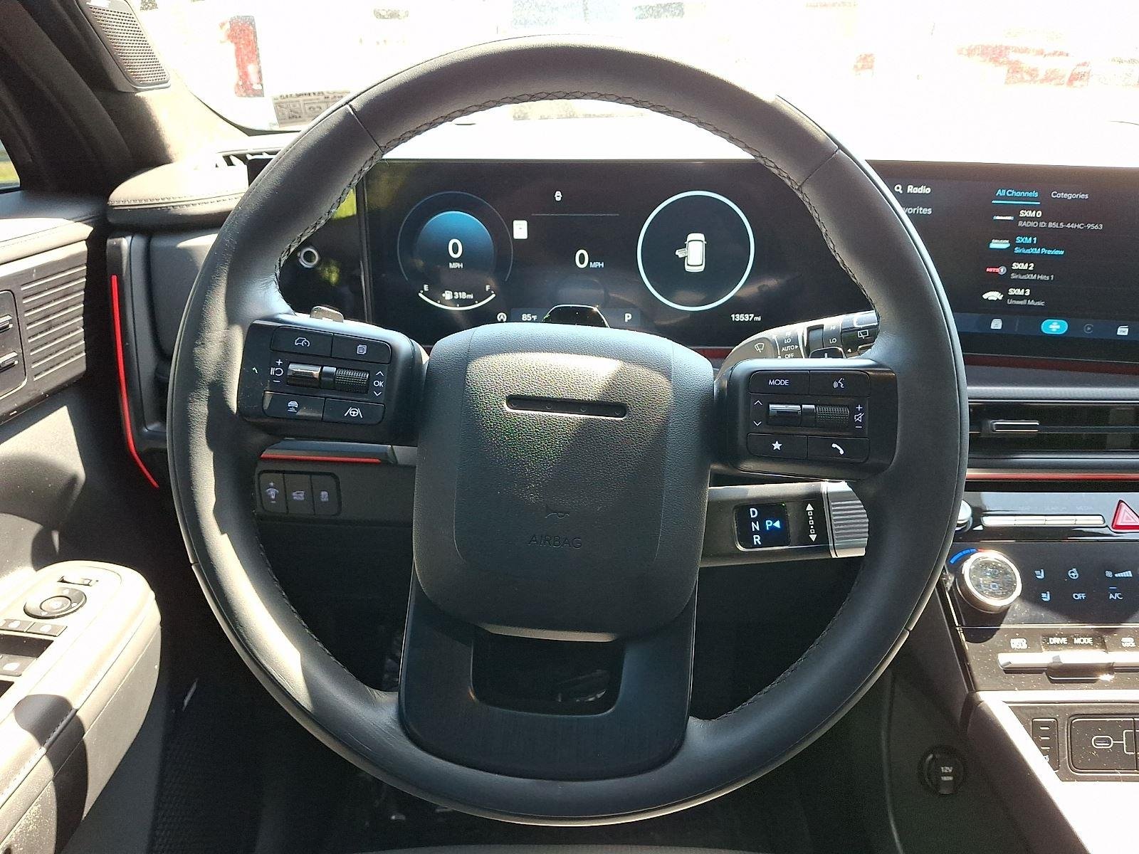 Used 2025 Phantom Black Hyundai Calligraphy image 22