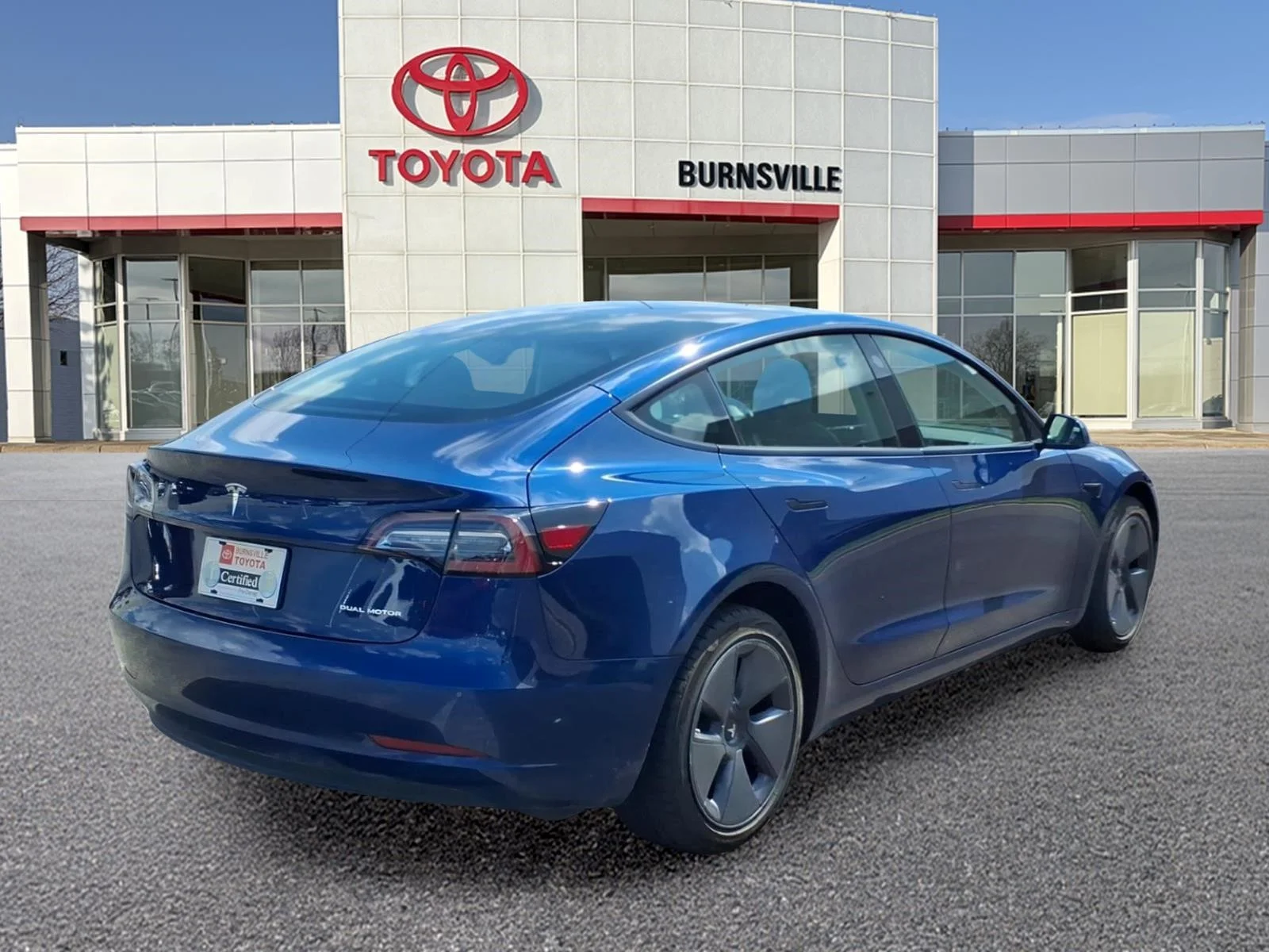 Used 2022 Blue Tesla Long Range image 3