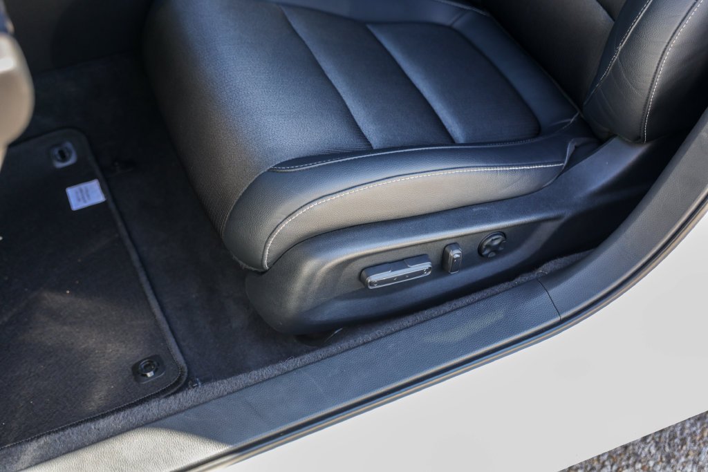 Used 2019 White Honda Sport image 8