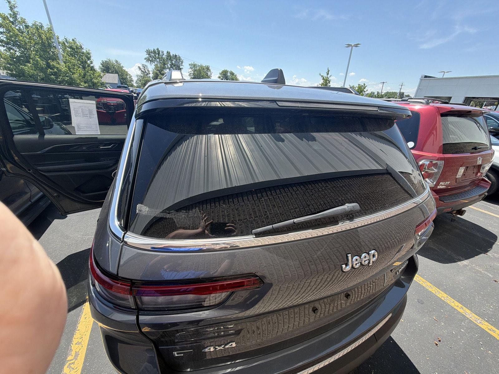 Used 2021 Baltic Gray Metallic Clearcoat Jeep Laredo image 22