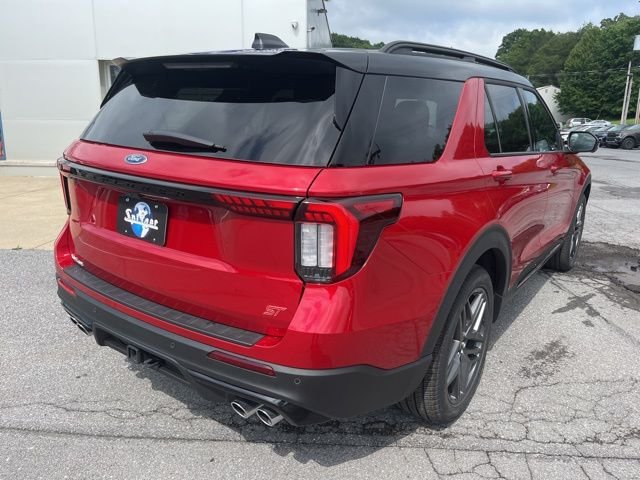 New 2025 Rapid Red Metallic Tinted Clearcoat Ford ST image 9