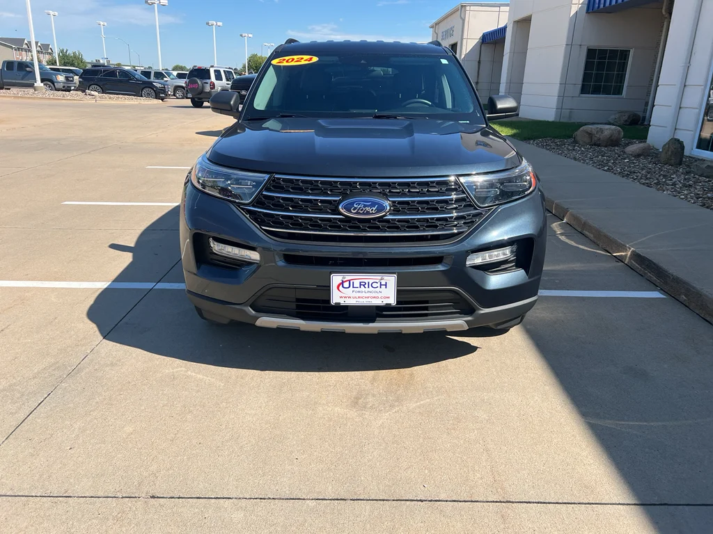 Used 2024 Stone Blue Metallic Ford XLT image 3